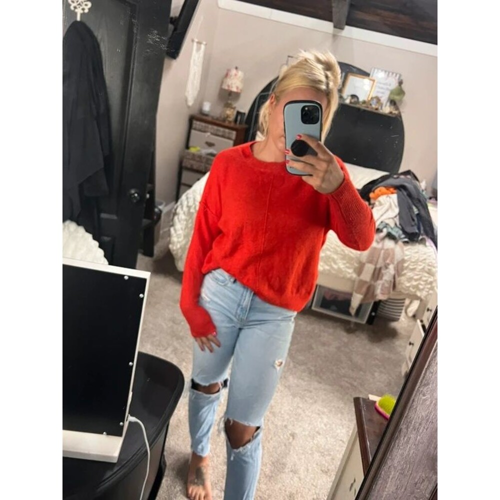 Vince camuto red crew neck sweater